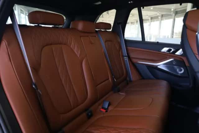 BMW X5 (2025) thumbnail 10