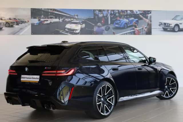 BMW M5 (2026) thumbnail 2