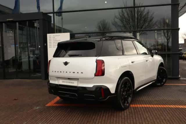 MINI Countryman (2026) thumbnail 2
