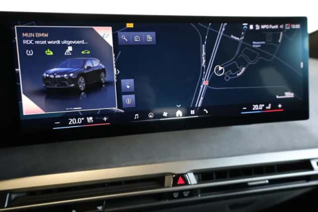 BMW iX (2025) thumbnail 15