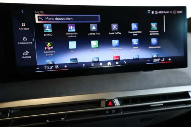 BMW iX (2025) thumbnail 16