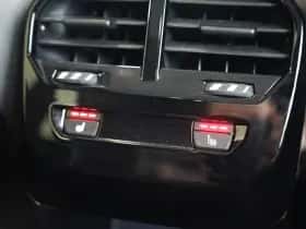 BMW iX (2025) thumbnail 24