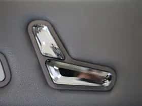 BMW iX (2025) thumbnail 26
