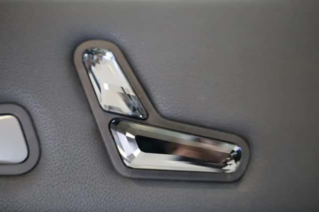 BMW iX (2025) thumbnail 27