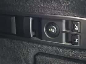 BMW iX (2025) thumbnail 33