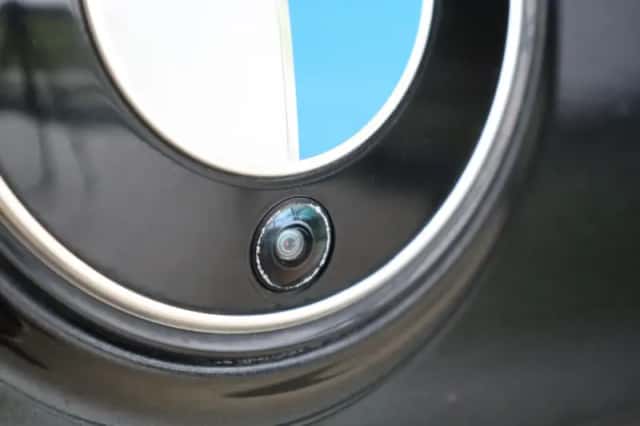 BMW iX (2025) thumbnail 35
