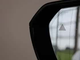 BMW iX (2025) thumbnail 37