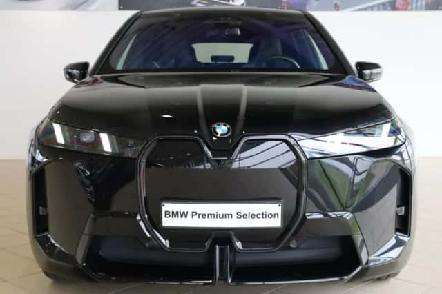 BMW iX (2025) thumbnail 5