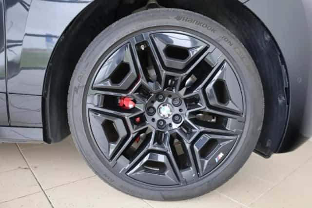 BMW iX (2025) thumbnail 7