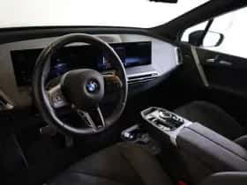 BMW iX (2025) thumbnail 7