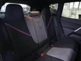 BMW iX (2025) thumbnail 9
