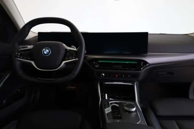 BMW 3-Serie (2025) thumbnail 11