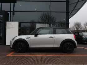 MINI Electric (2021) thumbnail 4