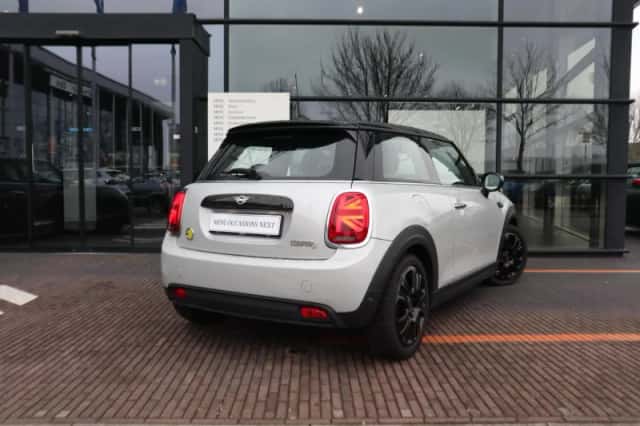 MINI Mini Electric (2021) thumbnail 2