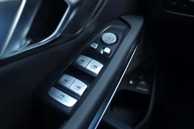 BMW 3-Serie (2025) thumbnail 36