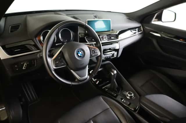 BMW X2 (2023) thumbnail 8