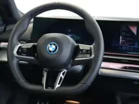 BMW i5 (2025) thumbnail 11