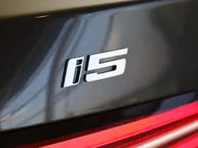 BMW i5 (2025) thumbnail 35
