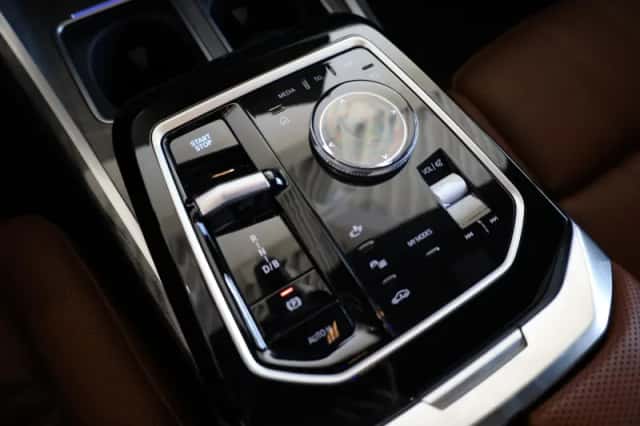 BMW i7 (2025) thumbnail 21