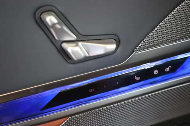 BMW i7 (2025) thumbnail 22