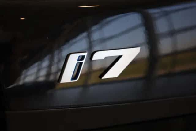 BMW i7 (2025) thumbnail 31