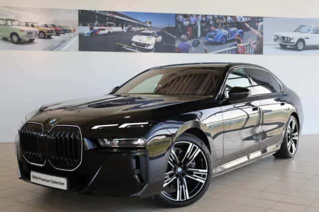 BMW i7 (2025) thumbnail 35