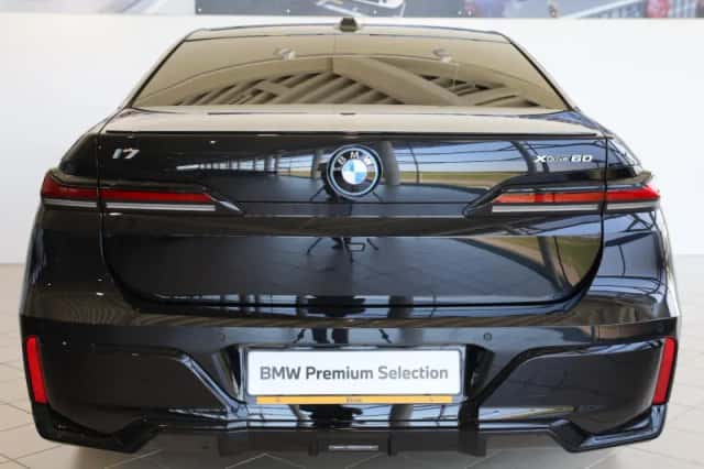 BMW i7 (2025) thumbnail 6