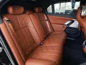 BMW i7 (2025) thumbnail 9