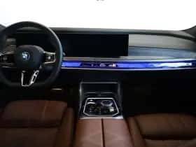 BMW i7 (2025) thumbnail 10