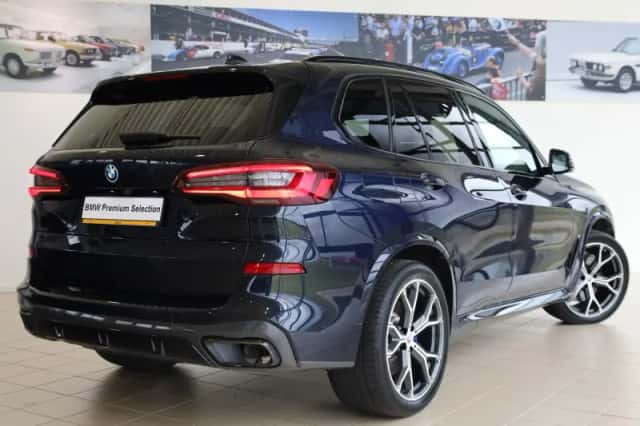 BMW X5 (2022) thumbnail 2