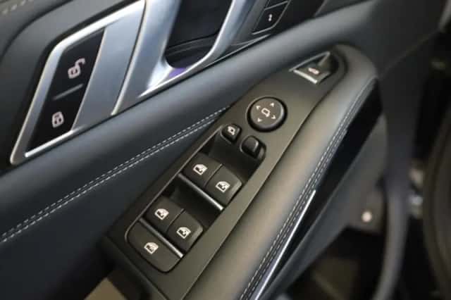 BMW X5 (2022) thumbnail 24