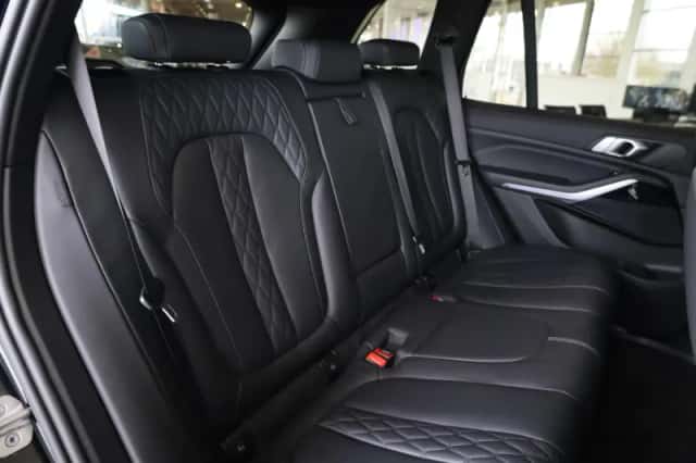 BMW X5 (2022) thumbnail 10