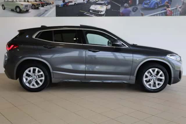 BMW X2 (2021) thumbnail 3