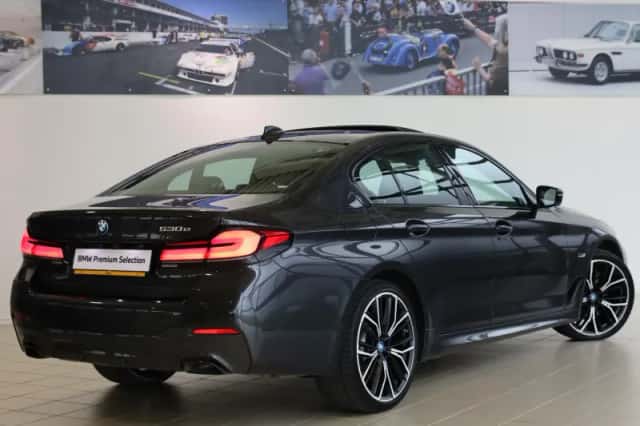 BMW 5-Serie (2023) thumbnail 2