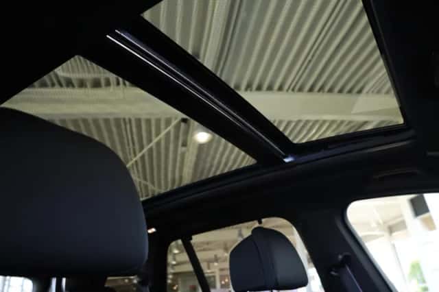 BMW X5 (2025) thumbnail 24