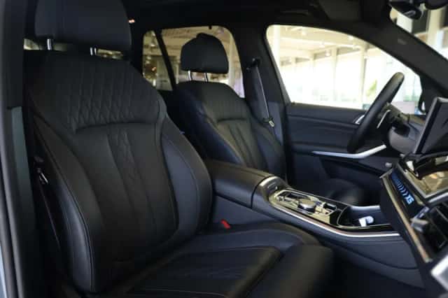 BMW X5 (2025) thumbnail 8