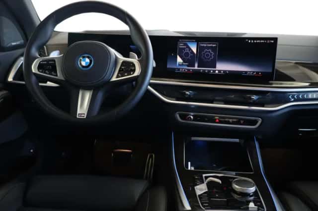 BMW X5 (2025) thumbnail 10