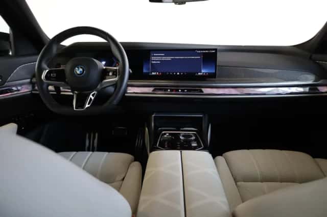 BMW 7-Serie (2025) thumbnail 11