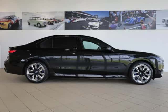 BMW 7-Serie (2025) thumbnail 3