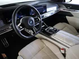 BMW 7-Serie (2025) thumbnail 7