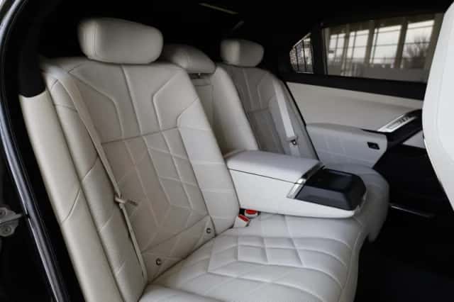 BMW 7-Serie (2025) thumbnail 10