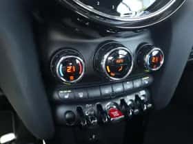 MINI Cabrio Cooper (2023) thumbnail 15