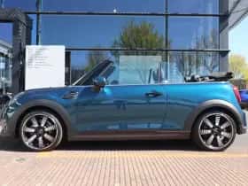 MINI Cabrio Cooper (2023) thumbnail 5