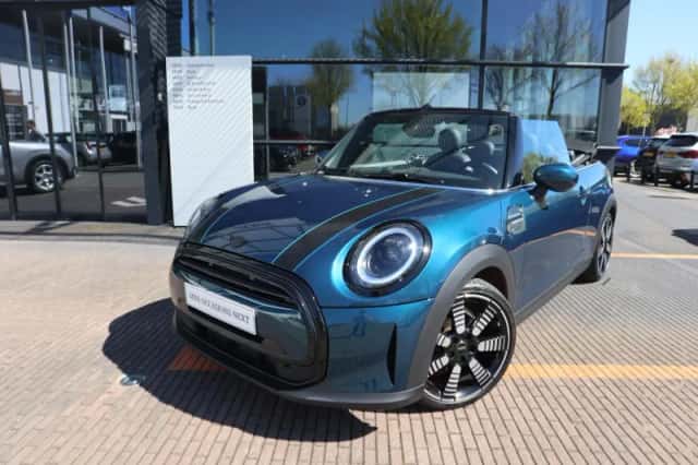 MINI Cabrio Cooper (2023) thumbnail 10