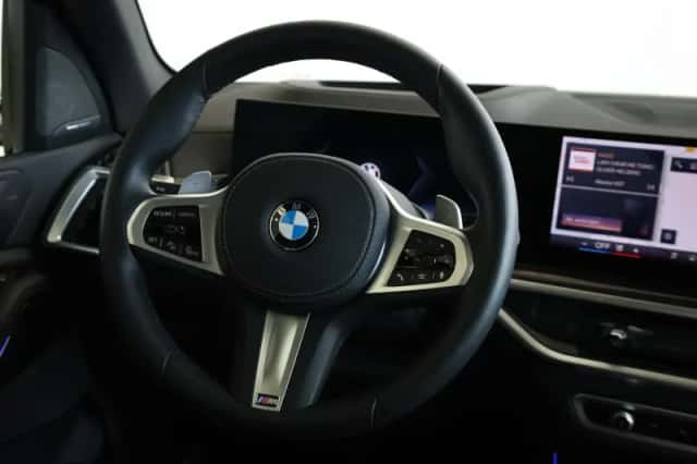 BMW X5 (2025) thumbnail 12