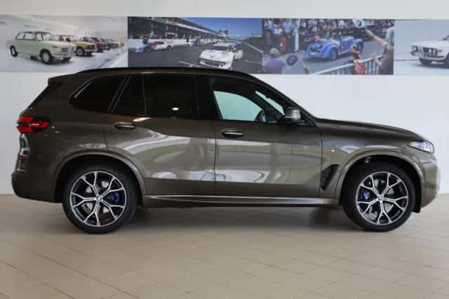 BMW X5 (2025) thumbnail 3
