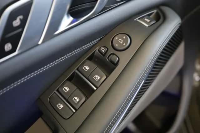 BMW X5 (2025) thumbnail 23