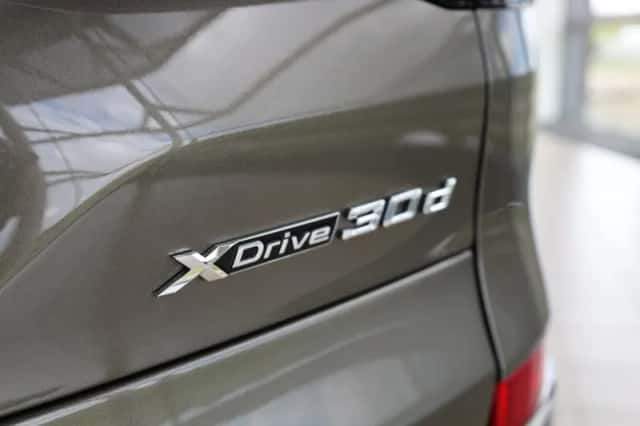 BMW X5 (2025) thumbnail 36