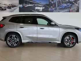 BMW iX1 (2026) thumbnail 3