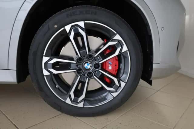 BMW iX1 (2026) thumbnail 7